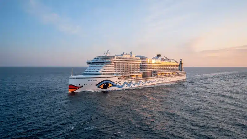 AIDA Kreuzfahrtschiff AIDAprima auf See
