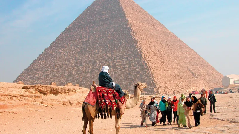 Cheops-Pyramide in Gizeh bei Kairo – Nilkreuzfahrt mit nicko cruises