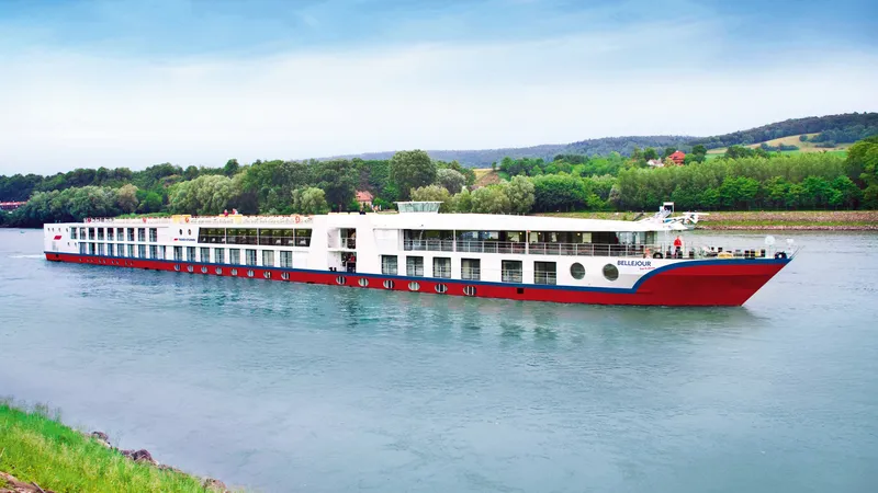 Flussschiff BELLEJOUR von nicko cruises auf der Donau