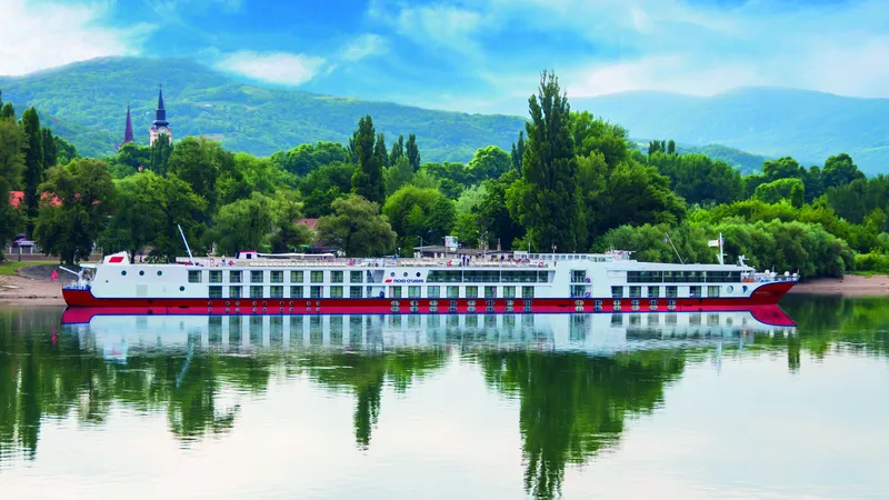 Flussschiff BOLERO von nicko cruises auf der Donau