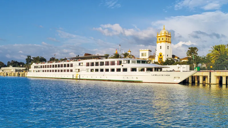 LA BELLE DE CADIX von nicko cruises in Sevilla