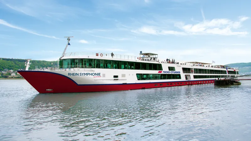 Flussschiff RHEIN SYMPHONIE von nicko cruises auf dem Rhein