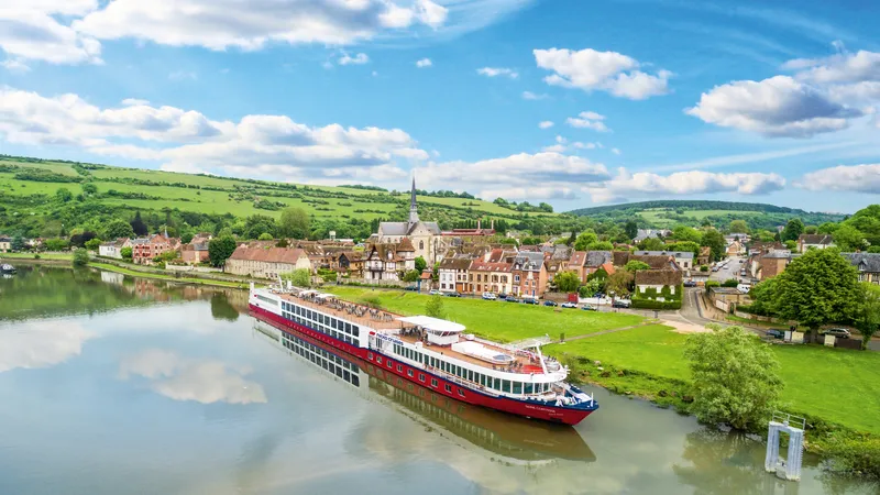 Flussschiff SEINE COMTESSE von nicko cruises auf der Seine